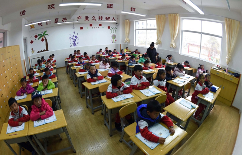 藏乡学子的多彩校园生活_图片新闻_中国政府网